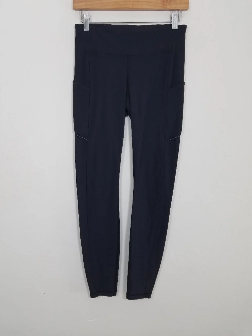 Lululemon Legging with Side Pockets Black Size 6